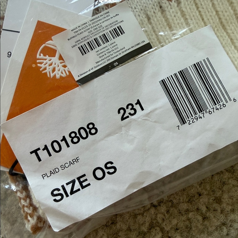 NWT! Timberland Brown and Cream Checkered Scarf - Picture 4 of 5